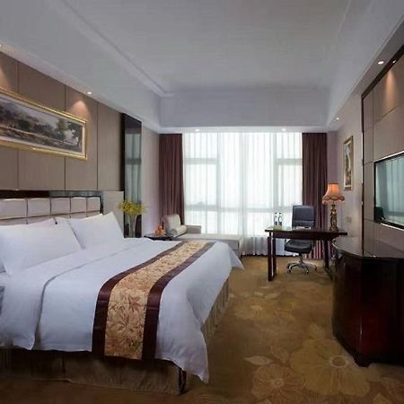 Vienna International Hotel Guangdong Zhongshanbei Station Чжуншань Екстер'єр фото