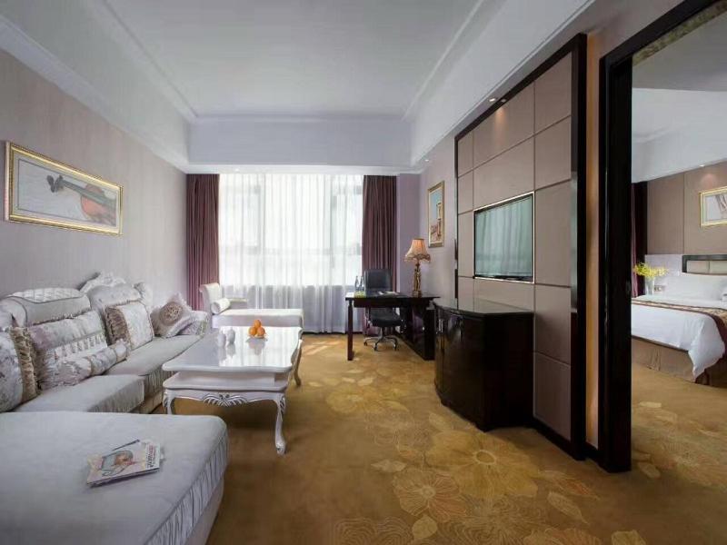 Vienna International Hotel Guangdong Zhongshanbei Station Чжуншань Екстер'єр фото